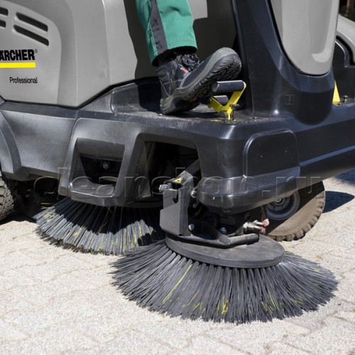 Подметальная машина Karcher KM 105/100 R