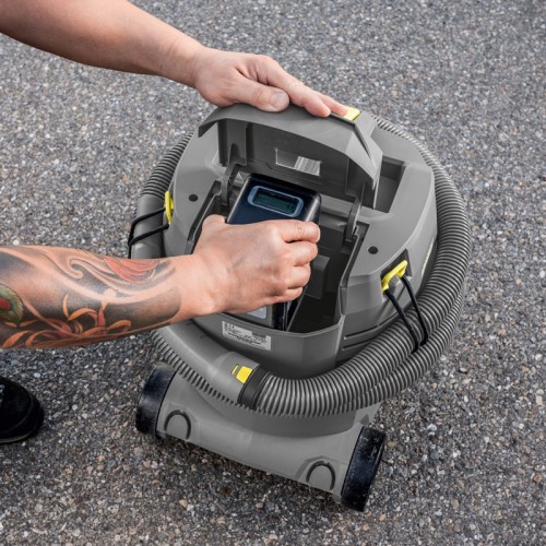 Аккумуляторный пылесос влажной и сухой уборки Karcher NT 22/1 Ap Bp L