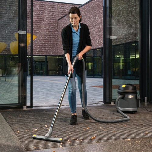 Пылесос влажной и сухой уборки Karcher NT 27/1 Adv