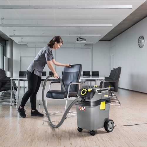 Пылесос влажной и сухой уборки Karcher NT 30/1 Ap L